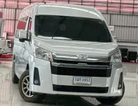 2020 Toyota COMMUTER 2.8 MT