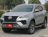 TOYOTA FORTUNER 2.4 V 4WD TOP SIGMA4 A/T ปี2022(แท้) 7ที่นั่ง สีบรอนซ์
