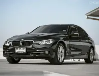 BMW 330e Sport Line ปี 2017  เบาะแดงสปอร์ตถึงใจ เกาะแน่นติดถนน ราคาแค่ครึ่งล้าน