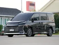Toyota Voxy 1.8 Hybrid 2023 สภาพใหม่ ไมล์น้อย มือเดียวป้ายแดง  