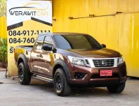 Nissan NP 300 Navara 2.5 KING CAB S Pickup ปี 2017 เครื่อง ดีเซล เกียร์ ธรรมดา รถสวยเดิม สภาพใหม่