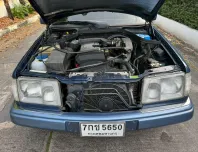 Mercedes-Benz E-Class E220 1994 รถคลาสสิกสภาพดี