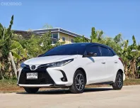 TOYOTA Yaris 1.2 Premium Sport X รุ่นท๊อป หลังคาดำโรงงาน A/T ปี 2021