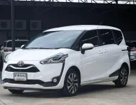 2020 Toyota Sienta 1.5 V รถครอบครัว 7 ที่นั่ง 