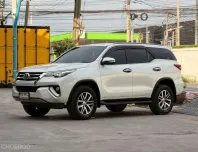 2016 Toyota Fortuner 2.8 V SUV ไมล์น้อย