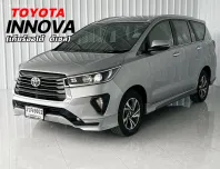 รถครอบครัว 7 ที่นั่ง รถมือเดียว ฟรีดาวน์ Toyota Innova 2.8 Crystra SUV ฟรี