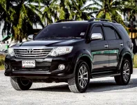 Toyota Fortuner 2.7V 2011 รถครอบครัว 7 ที่นั่ง