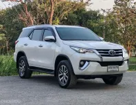 Toyota Fortuner 2.4 V 2WD A/T TOP ปี 2015
