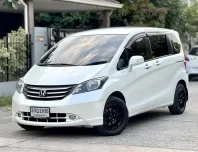 2010 Honda Freed 1.5 E รถบ้าน สภาพดี