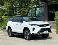 2022 TOYOTA FORTUNER LEGENDER 2.4 รถมือเดียวป้ายแดง วิ่งน้อย ประวัติศูนย์ครบ ไม่เคยมีอุบัติเหตุครับ