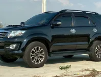 TOYOTA FORTUNER 3.0 V ขับ2 ปี 2015จด2016