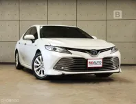 2020 Toyota CAMRY 2.5 Hybrid Premium Sedan AT ไมล์แท้ 4 หมื่น สภาพตัวรถไม่ต่างจากรถใหม่ B6767