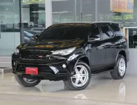 Toyota Fortuner 2.8 TRD Sportivo 4WD ปี17 รถบ้านมือเดียว ใช้น้อยเข้าศูนย์ตลอด สวยเดิมทั้งคัน ฟรีดาว