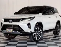 TOYOTA LEGENDER 2.4 V 2 WD เกียร์ออโต้ ปี 2020 (ไม่ขายป้ายทะเบียน)