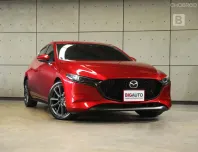 2022 Mazda 3 2.0 SP Sports Hatchback AT ไมล์แท้ มือแรกจากป้ายแดง พร้อมสีแดง Soul Red Crystal B1402