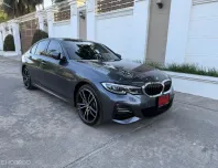 2022 BMW 3 Series 2.0 330e รถเก๋ง 4 ประตู ออกรถง่าย รถสวย ไมล์แท้  