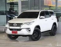 Toyota Fortuner 2.4 V ปี2017 รถบ้านมือเดียว ใช้น้อยเข้าศูนย์ตลอด สวยเดิมทั้งคัน ออกรถ0บาท