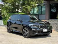 2020 BMW X5 30D MSPORT รถมือเดียวป้ายแดง วิ่งเพียง 50,000 กม เข้าศูนย์ทุกระยะ รถไม่มีอุบัติเหตุครับ