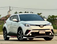 Toyota C-HR 1.8 ปี 2019 สีขาวมุก หลังคาดำ สีเดิมทั้งคัน มีประกันชั้น1