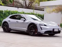 2022 : Porsche Taycan 4S Cross Turismo ( Wagon)