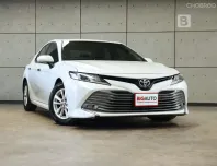 2020 Toyota CAMRY 2.0 G Sedan AT ไมล์แท้ 3 หมื่น สภาพตัวรถเรียบร้อยไม่ต่างจากรถใหม่ B3842