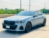 (จัดไฟแนนซ์เท่านั้น) รถมือเดียว ป้ายแดง ไมล์ 2x,xxx แท้ BMW 530e M SPORT PRO G60 ปี 2024
