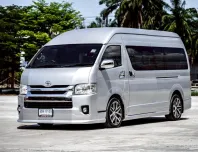 Toyota COMMUTER 3.0 D4D ปี 2015 ภายใน VIP พร้อมใช้งาน