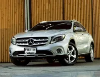 Mercedes-Benz GLA200 1.6 Urban AT ปี 2018 จด 2019