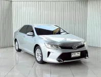 TOYOTA CAMRY 2.0 G ปี 2017 สีเทา โฉม ปี12-18