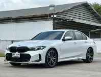 2023 BMW 3 Series 2.0 330e รถเก๋ง 4 ประตู รถสวย ไมล์น้อย 20,000 km มือเดียวป้ายแดง 