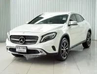 BENZ GLA-CLASS 200 ปี 2015 สีขาว โฉม W156 ปี14-20