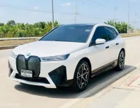 2023 BMW iX 70.0kWh xDrive40 SUV ผ่อนได้ รถสวย ไมล์น้อย 