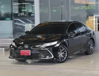 Toyota CAMRY 2.5 premium ปี 2023 รถบ้านมือเดียว ใช้น้อย3x,xxx โล เข้าศูนย์ตลอด ออกรถ0บาท