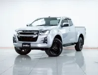 2B397 ISUZU D-MAX V-CROSS 3.0 Z CAB MT4WD 2021