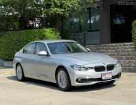 2017 BMW 320D F30 LCI  รถมือเดียวป้ายแดง รถวิ่งน้อย เข้าศูนย์ทุกระยะ รถไม่เคยมีอุบัติเหตุครับ