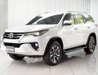 Toyota Fortuner 2.4 V ปี 2016 รถมือสองสภาพดี