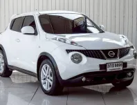 NISSAN JUKE 1.6 V ปี 2014 สีขาว  โฉม ปี10-ปัจจุบัน