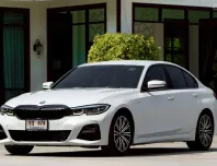 2019 BMW 3 Series 2.0 330i รถเก๋ง 4 ประตู รถบ้าน