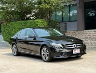 2019 BENZ C220D W205 รถมือเดียวออกป้ายแดง รถวิ่งน้อย เข้าศูนย์ทุกระยะ รถไม่เคยมีอุบัติเหตุครับ
