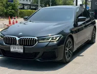 BMW 5 Series 2.0 520d 2022 รถสวยวารันตีเหลือ ไมล์น้อย เจ้าของขายเอง  