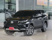 2022 Toyota Fortuner 2.4 Leader G ปี 2022 ไมล์น้อยเข้าศูนย์ตลอด รถบ้านมือเดียว สวยเดิมทั้งคัน ฟรีดาว