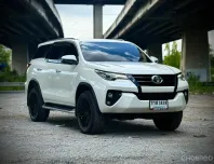 Toyota Fortuner 2.4 V 2018 รถ SUV สภาพดี ไมล์น้อย