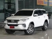 Toyota Fortuner 2.4 V ปี 2016 รถบ้านมือเดียว เข้าศูนย์ตลอด สวยเดิมทั้งคัน ออกรถ 0บาท