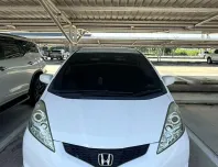 2010 Honda JAZZ 1.5  รถเก๋ง 5 ประตู รถบ้านแท้