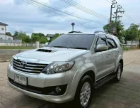 Toyota Fortuner 2.5 V 2013