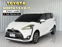 รถบ้านมือเดียว ฟรีดาวน์ Toyota Sienta 1.5 V รถเก๋ง 5 ประตู 