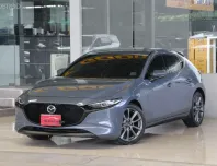 Mazda 3 2.0 SP Sports ปี 2021 รถบ้านมือเดียว ไมล์น้อยเข้าศูนย์ตลอด สวยเดิมทั้งคัน ออกรถ0บาท