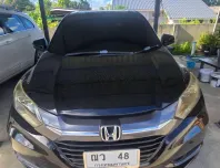 ขายรถ Hrv 1.8E รถเจ้าของขายเอง ใช้มือเดียว ดูแลอย่างดี สภาพดีมาก ประกันชั้น1 