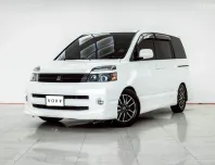 4B379 TOYOTA VOXY 2.0 AT 2017 ออกรถ 0 บาท