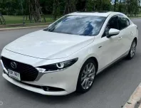 2021 Mazda 3 2.0 (4Door) รถเก๋ง 4 ประตู ออกรถ 0 บาท รถสวย ไมล์น้อย  